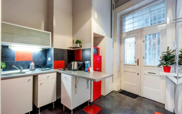 BpR Pyvo Street Home with balcony