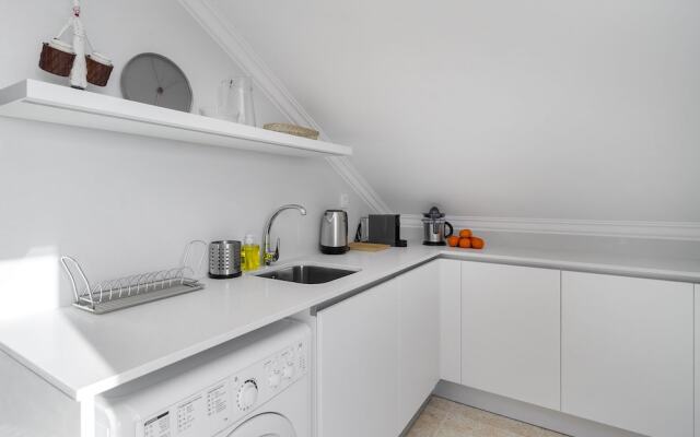 Sunset Views and Sea Breezes