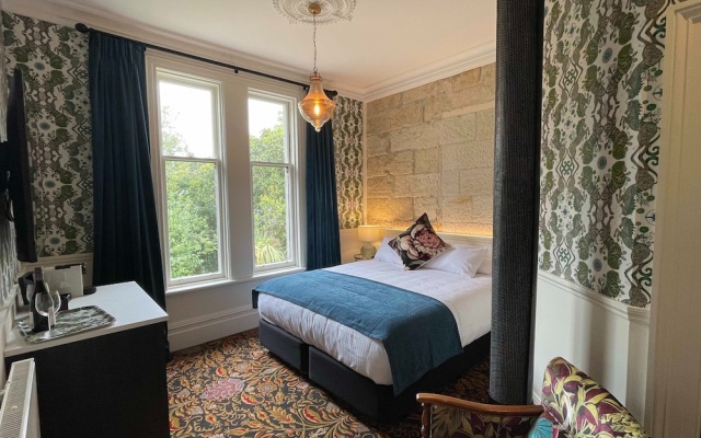 Casa Nova House – Guest Rooms – Oamaru