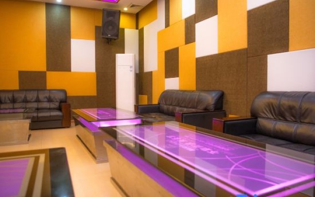 Shunyi Oriental baipenhu Hot Spring Hotel (Huizhou Huidong Baipenzhu store) – Entertainment – Huizhou