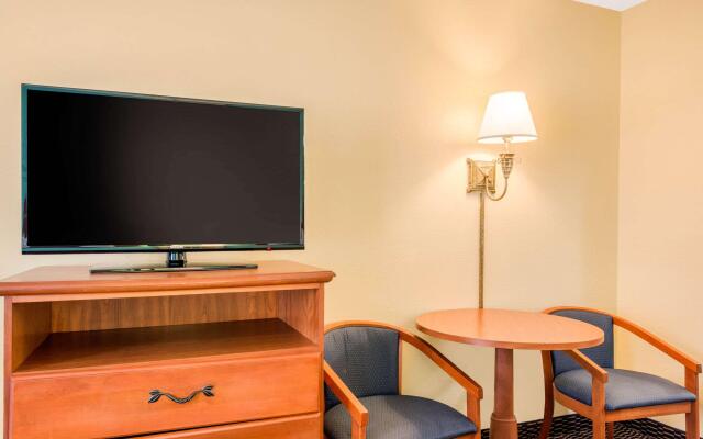 Quality Inn Sarasota North Near Lido Key Beach