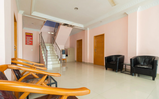 RedDoorz Syariah near Transmart Padang