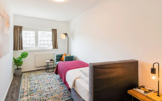 URBAN ISLAND - Riverside Apartments