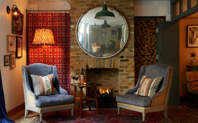 Artist Residence London