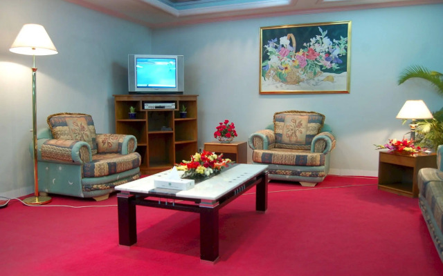 Hotel de Crystal Crown