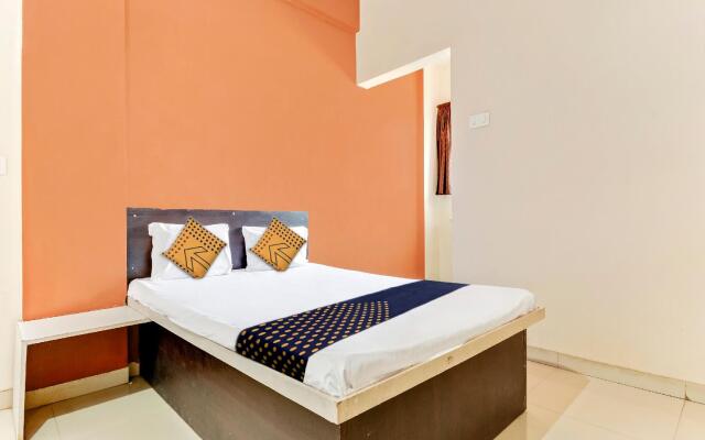 Hotel Sainidhi by OYO Rooms