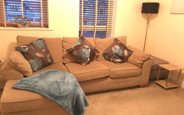 Eaton Ford Green Apartment