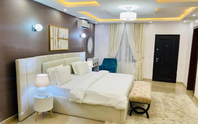 Shortlethomes - 5 Star Short let Apartment in Ikate