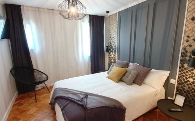 Lisbon Airport Charming Rooms