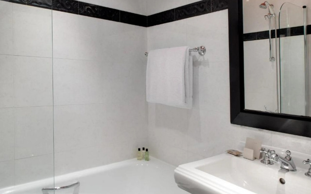 Hotel Le Senat