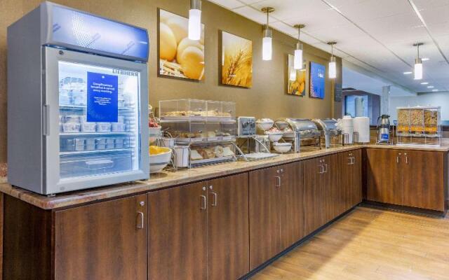 Comfort Inn Lancaster  Rockvale Outlets