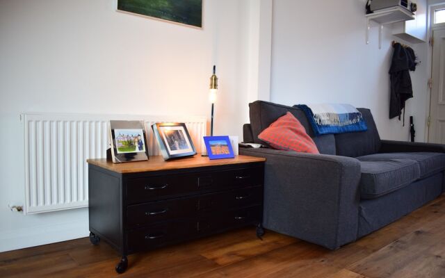 2 Bedroom House in Portobello