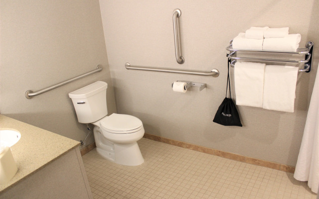 Holiday Inn Express & Suites Cheney by IHG