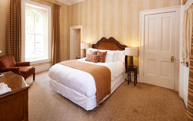 Mansion Hill Inn