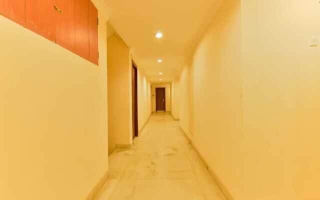 OYO 15247 New Woodlands Hotel