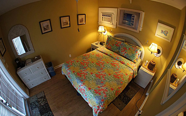 Seascape Tropical Inn - Adult Exclusive