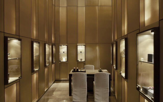 Armani Hotel Dubai, Burj Khalifa