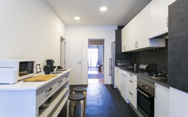 5 Bedroom Apartment near Av Liberdade
