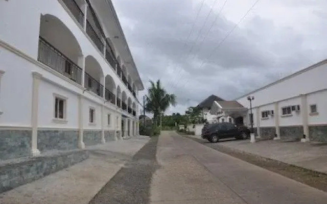 West Wing Resort Hotel
