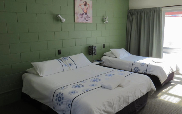 Kuirau Park Motor Lodge – Guest Rooms – Rotorua