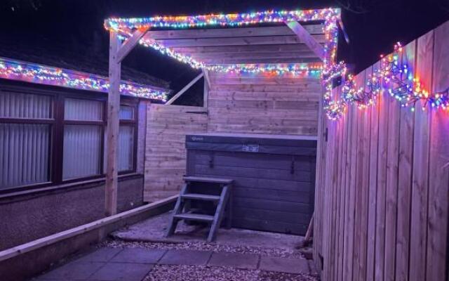 The Steading with 7 Seater Hot Tub Aberdeenshire