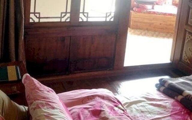 丽江爱花园客栈