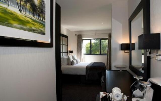 Kingswood Golf & Country Club