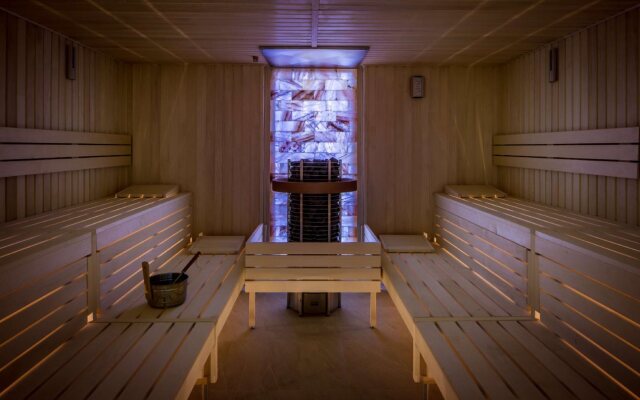 Tru by Hilton Louisville East