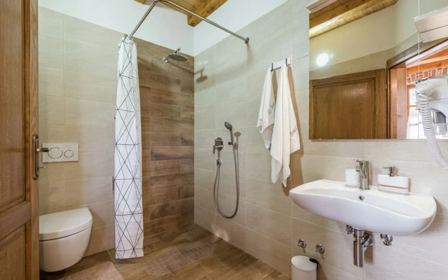 Villa in Sukosan With Sauna and Pool