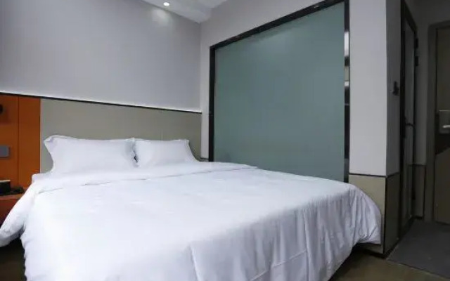 QingzhuHotel·Tianyi Select  (Shuangliu International Airport)