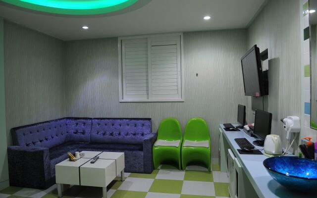 S Motel