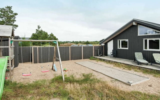 Scenic Holiday Home in Rømø with Hot Tub & Sauna