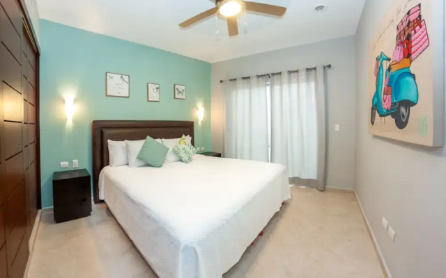 In heart of town 1BR condo in steps distance from the 5th Av by Happy Address