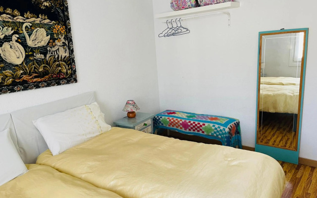 Piso junto universidad y Hospital Clínico