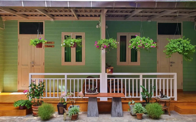 BanSoi 1 & Alley One Cafe