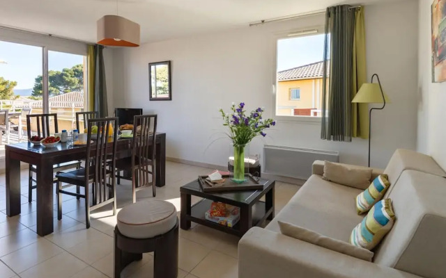 Apartment With Terrace & Pool