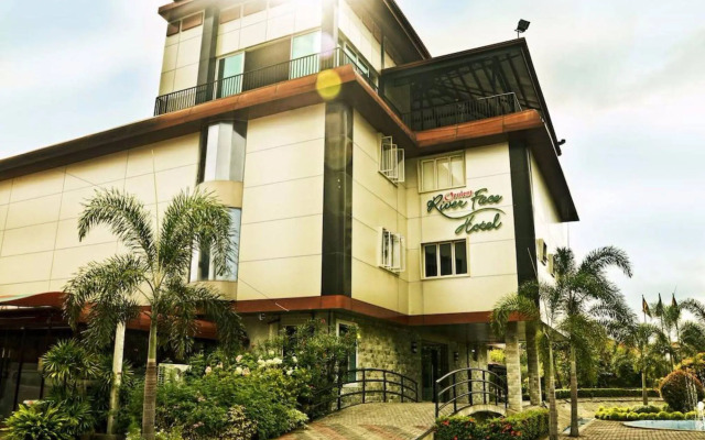 Opulent River Face Hotel