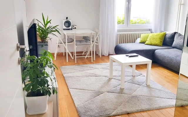 High White Apartments