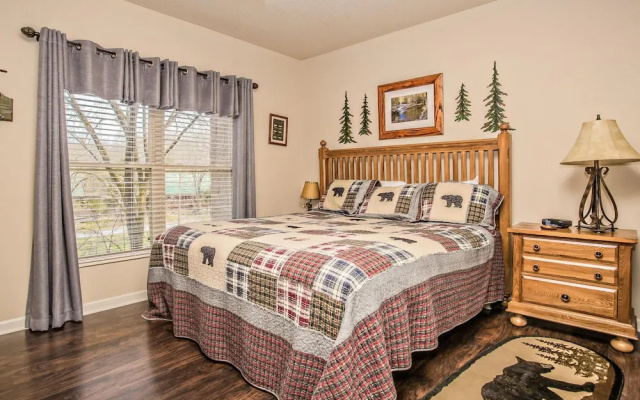 Cedar Lodge 202