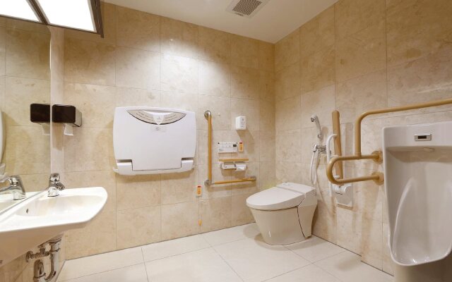 Toyoko Inn Osaka Kyobashi Sakuranomiya Hotel