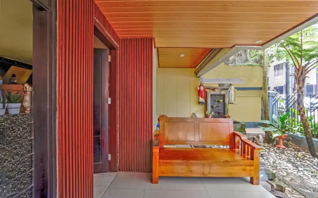 OYO 95043 Guest House Adel's