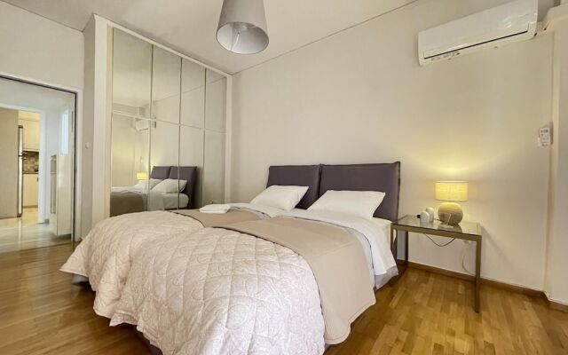 Cassiopeia - Glyfada Apartment
