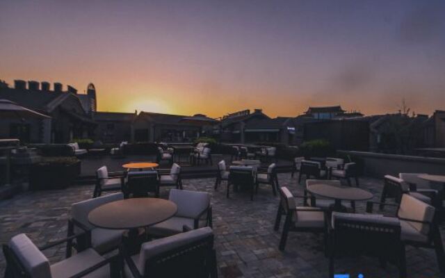 No. 8 Courtyard Homestay (Daming Lake Baotu Spring)