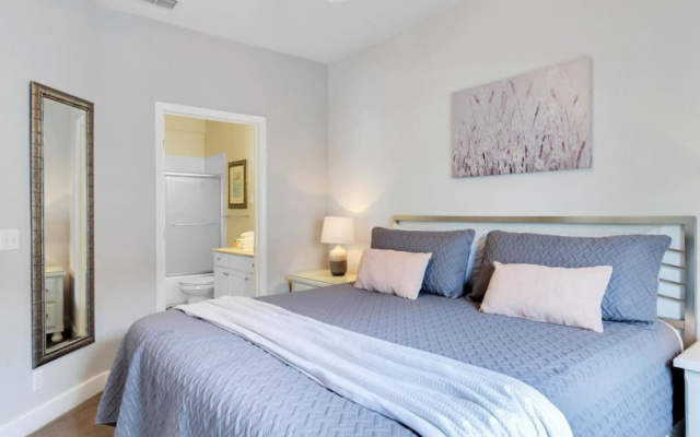 Cozy 4BR Disney Vacation Home7-104