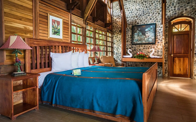 Aguila de Osa Rainforest & Marine Adventure Lodge
