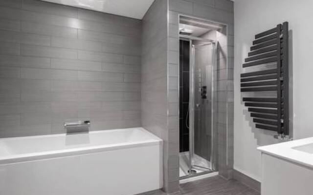 Leicester Square 3Br Penthouse W/ Terrace & Lift