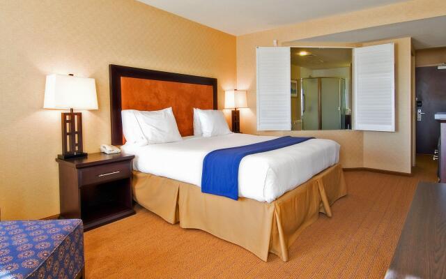 Holiday Inn Express Hotel & Suites Riverport Richmond, an IHG Hotel