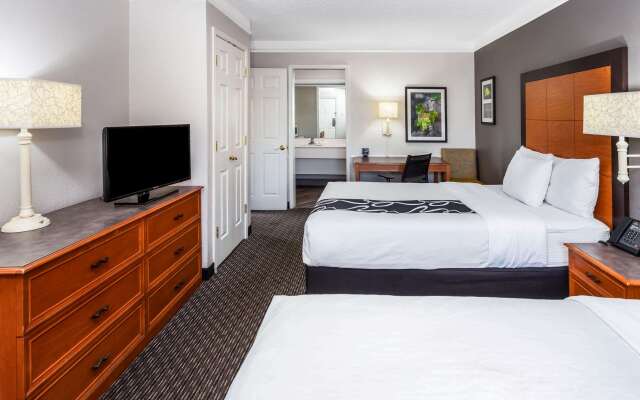 La Quinta Inn by Wyndham Laredo I-35