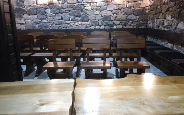 Family hotel Valchanovata Kashta