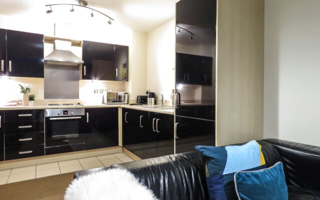 Tudors eSuites Park Central Apartment